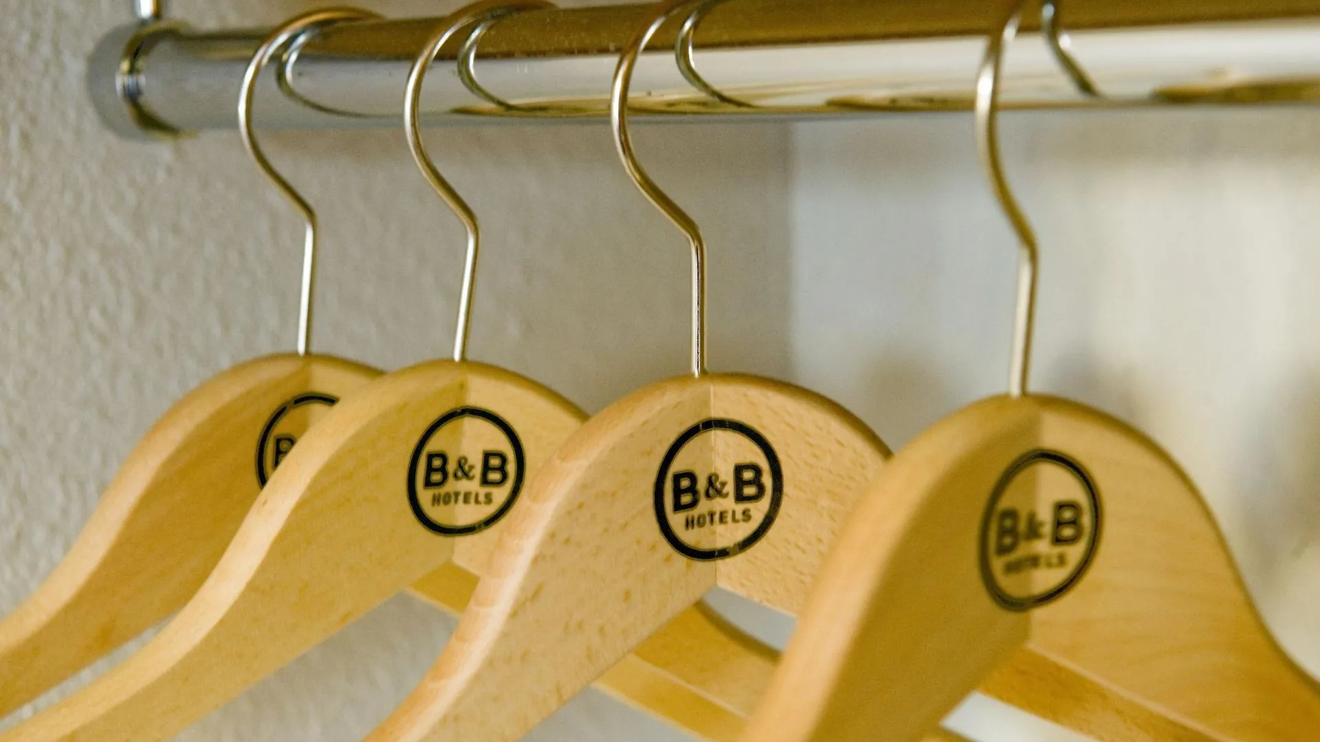 **  B&B HOTEL CHAMBERY La Cassine Francia