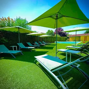 2* Hotel Le Mont Brouilly