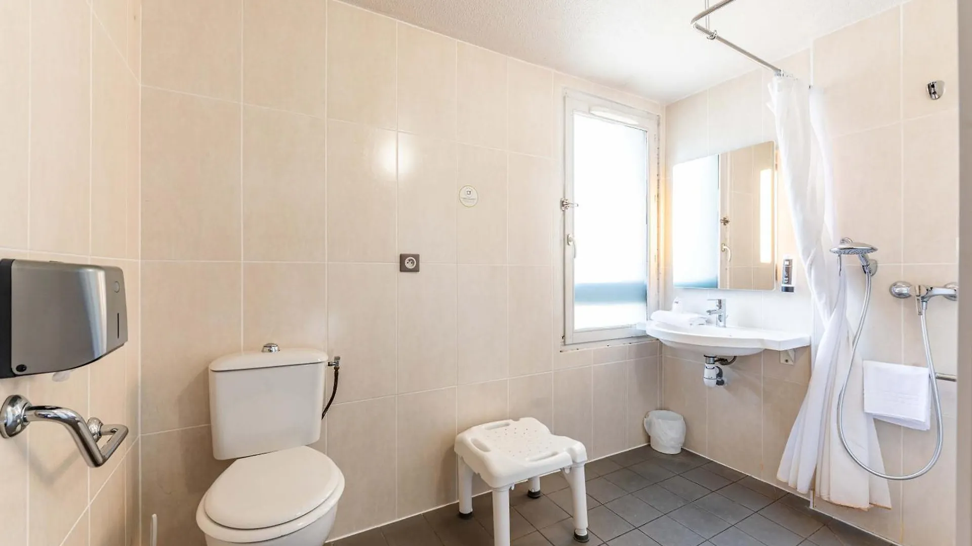 B&B Hotel Chambery La Cassine