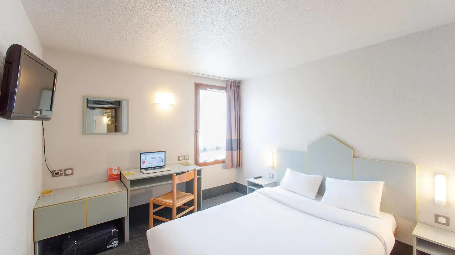 B&B Hotel Chambery La Cassine 2*,  France